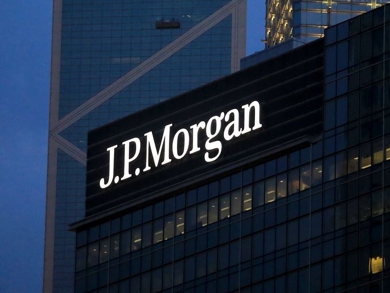 Bitcoin (BTC) and Gold to Benefit From Rising Geopolitical Tension and U.S. Election: JPMorgan